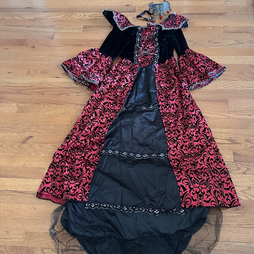 Spirit Halloween Costume Vampire XL - Picture 5 of 6
